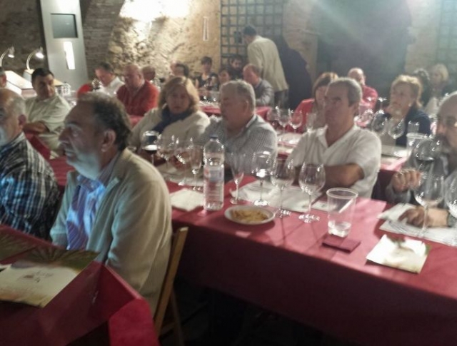  Weinprobe in einem Weingut